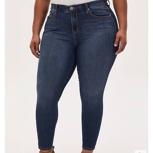 NWT Torrid Sky High Skinny Jeans Dark Wash